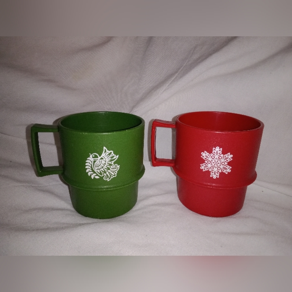 Vintage Tupperware Christmas Cups Snowflake Dove Peace Set of 2